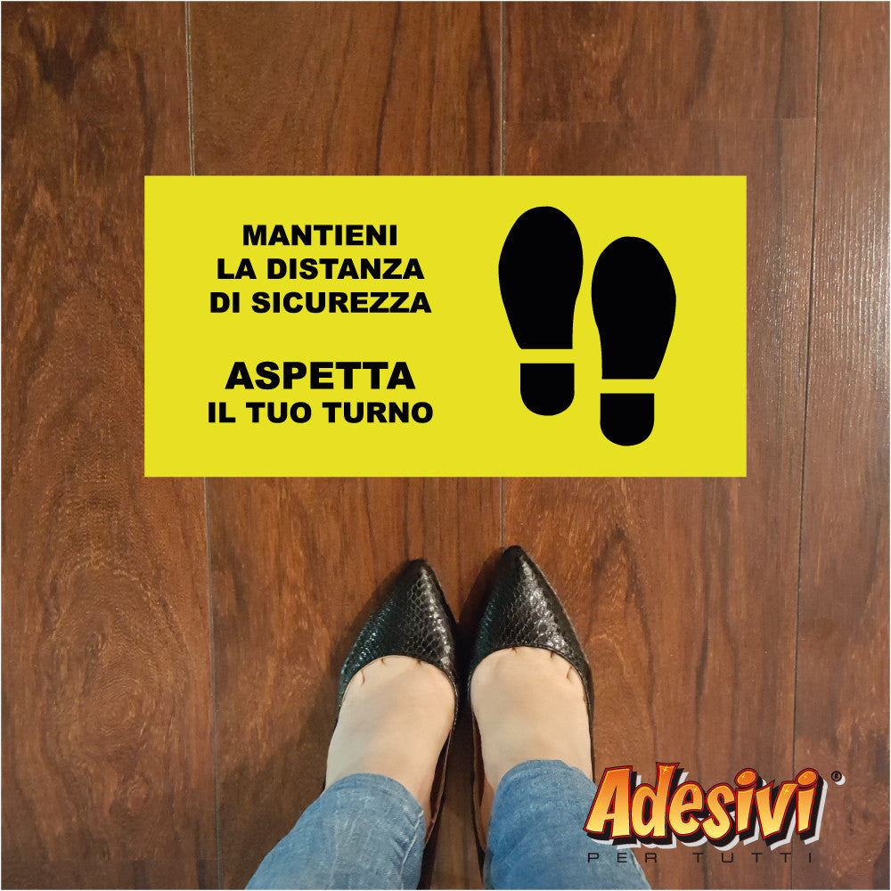3pz. Aspetta tuo turno - adesivo calpestabile - C28